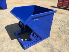 Unused 2019 1.5m3 Cubic Yard Forkliftable Dumping Hopper - 2