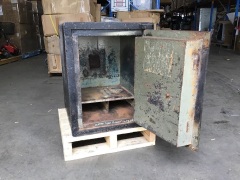 Plate Steel Safe - Ajax Manufacturing Co - 2