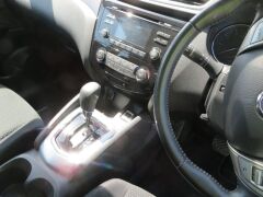 2017 Nissan Qashqai ST automatic Sedan with 61,024 Kilometres - 12