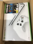 Xbox One Console S 1TB + Roblox Bundle 2173 - 2