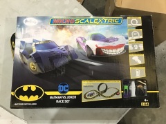 Micro Scalextric 'Batman vs Joker' Set 17071 - 2