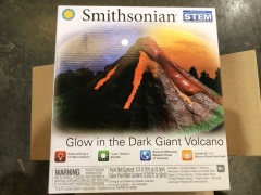 Smithsonian Giant Volcano 13543 - 2