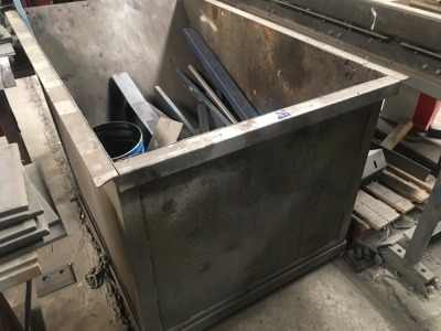 Steel Tiling Bin, 1500 L x 900 W x 800mm H