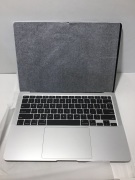 Apple 13" MacBook Air 2020 i3 256GB Silver MWTK2X/A - 4
