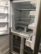 Fisher & Paykel 605L Quad Door American Fridge with Ice & Water Dispenser RF605QDUVX1 *(1ST IMAGE GUIDE ONLY - UNBOXED)* - 8