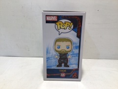 Funko Pop - Vinyl Thor 3: Ragnarok SDCC 2018 Thor Glow #335 - 4