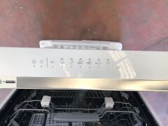 Ariston 60cm Freestanding Dishwasher - White LFO3C22XAUS - 8