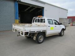 2015 Toyota Hilux Dual Cab Chassis *RESERVE MET* - 3