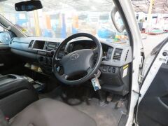 12/2012 Toyota HI ACE 13 Seat Commuter Bus - 10