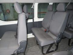 12/2012 Toyota HI ACE 13 Seat Commuter Bus - 19