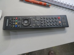 Samsung LCD Television with Remote - 3