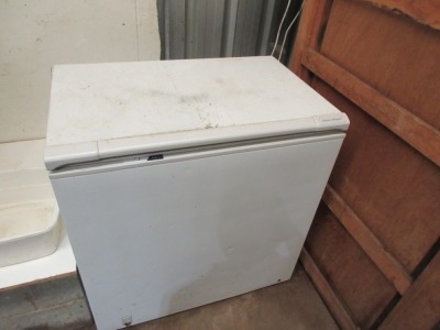 Fisher & Paykel Chest freezer, White, approx 200 litre