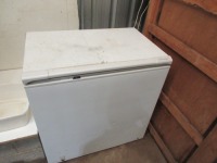 Fisher & Paykel Chest freezer, White, approx 200 litre