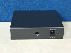 TP-LINK 5-Port Gigabit Desktop Switch - 4