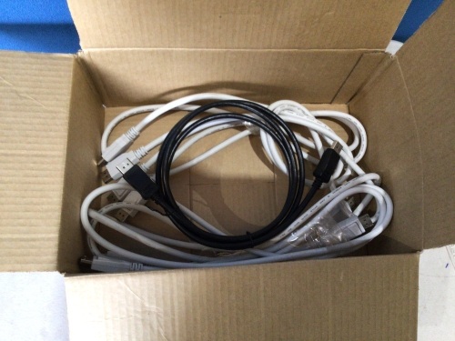 Box of Display Port Cables
