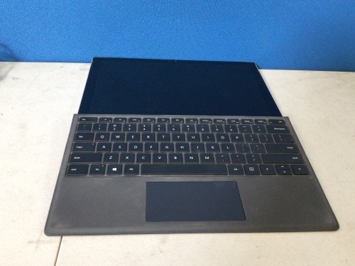 Microsoft Surface Pro 4 (no charger)