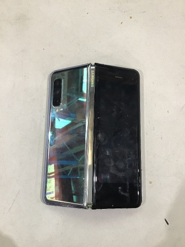 Samsung Galaxy Fold First Generation - damaged screens. read description