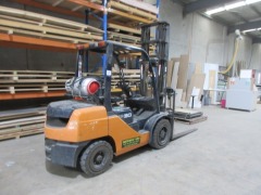 2008 Toyota 32-8FG30 4 Wheel Counterbalance Forklift - 4