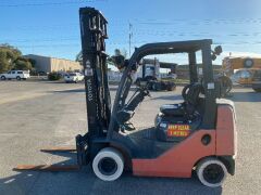 UNRESERVED 2015 Toyota 32-8FGK25 4 Wheel Counterbalance Forklift - 3