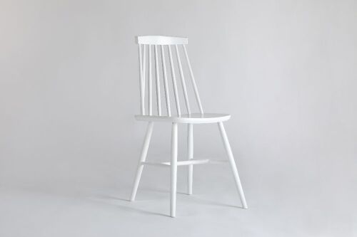 Fameg 5910 Chair - White