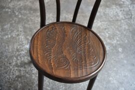 Fameg Classic Bentwood Chair 18 - Embossed seat - 5