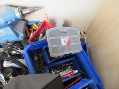 Box of assorted Hand Tools - 5