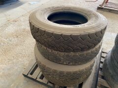 8 x Assorted Tyres - 8