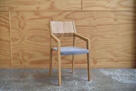 Fameg Arcos Armchair