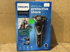 Philips Series 5000 Wet & Dry shaver - 2