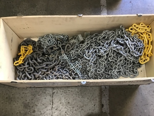 Box of assorted size chains