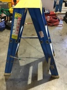 Bailey Industrial Double Sided Step Ladder 150kg - 2