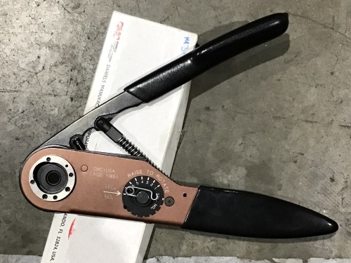 DMC M317 Crimp Tool