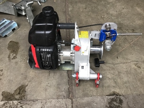 PCH1000 Petrol/gas-powered pulling/lifting winch GXH50