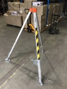 Work safe safety tripod with bag and chain