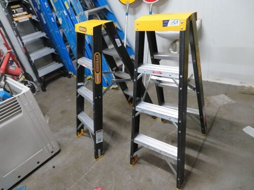 2 x Gorilla Fibreglass Step Ladders, 1.2m, 120Kg