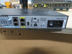 Cisco 1990 Series Router, Model: 1921 - 4