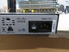 Cisco 1990 Series Router, Model: 1921 - 4