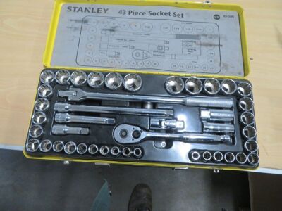 Stanley 43 piece Socket Set 1/2" Metric and Imperial