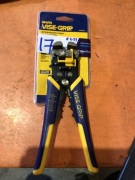 Irwin vise-grip self adjusting wire stripper - 3