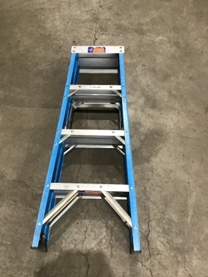 Rhino double sided step ladder 1.2m