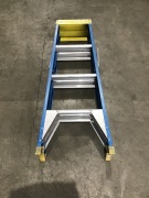 Baileys Double sided step ladder 1.2m