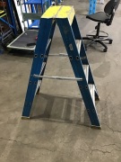 Baileys Double sided step ladder 1.2m - 3