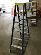 Baileys Double sided step ladder 1.8 - 2