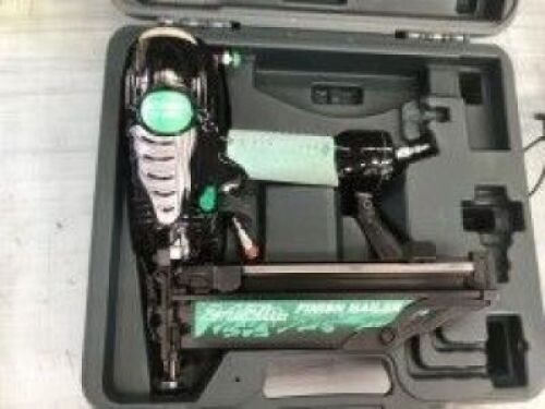 Hitachi Finishing Nailer, Model: NT65M2, in case