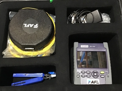 T-BERD/MTS-2000 Handheld Modular Test Set + Accessories
