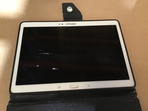 Samsung Galaxy Tab S 10.5 SM-T800 + Case