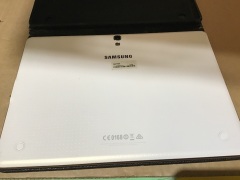Samsung Galaxy Tab S 10.5 SM-T800 + Case - 3