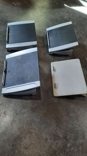 Bundle of 3x Fellowes 80320 laptop risers and 1x Logitech N110 notebook riser 