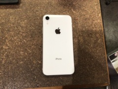 Apple IPhone XR 64GB White - 3