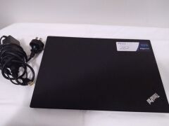 ThinkPad Lenovo T470 | Model: PF-0UNDW8 | W/ Charger & has minor scratches - 2